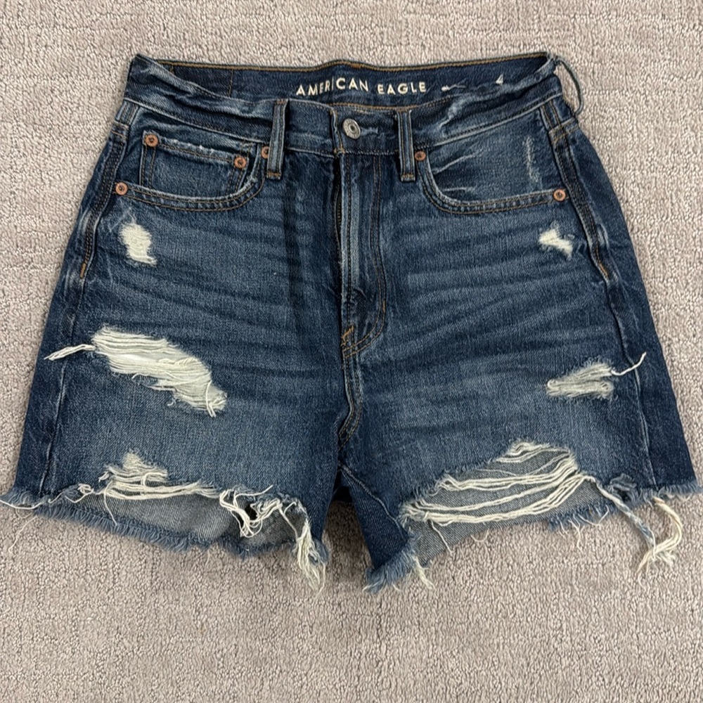 NEW American eagle 90s boyfriend short